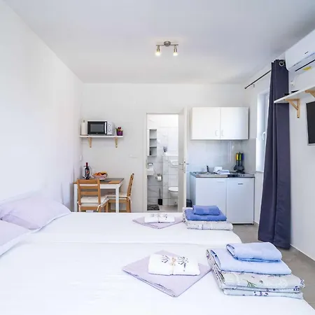 Daire Green Garden - Studio With Terrace 1 *