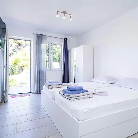 Apartamento Green Garden - Studio With Terrace 1